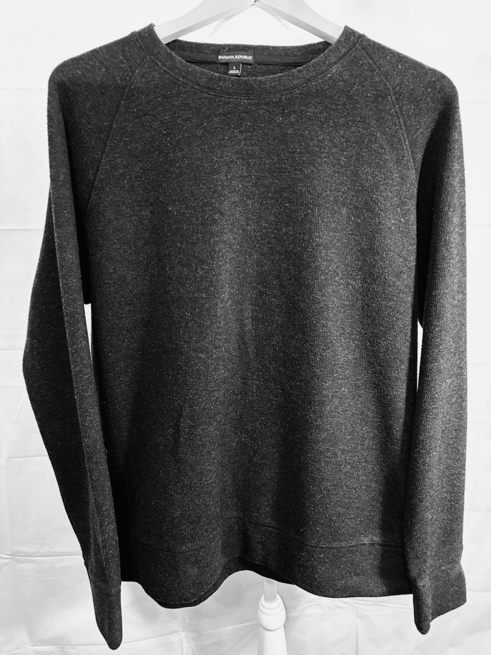 Banana Republic Men’s Crewneck Charcoal Black Sweater Size L